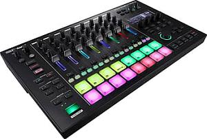 Сэмплер Roland MC-707 Groovebox
